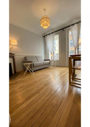 Sunny Bastille-Roquette Paris
